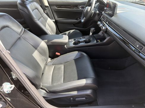 Used 2024 Honda Civic Touring image 23
