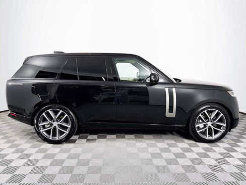 New 2025 Land Rover Range Rover SE image 4