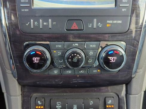 Used 2017 Buick Enclave Leather image 19