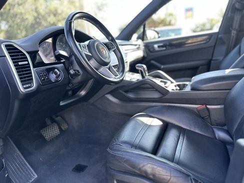 Used 2020 Porsche Cayenne image 11