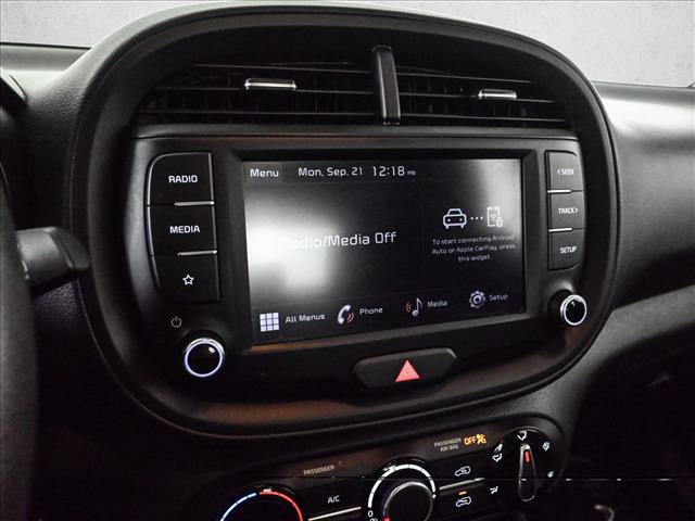 Used 2024 Kia Soul LX w/ Option Group 015 FWD image 12