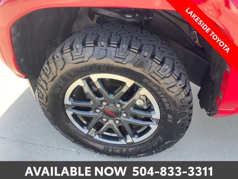 Used 2025 Toyota Tacoma TRD Sport AWD/4WD image 13