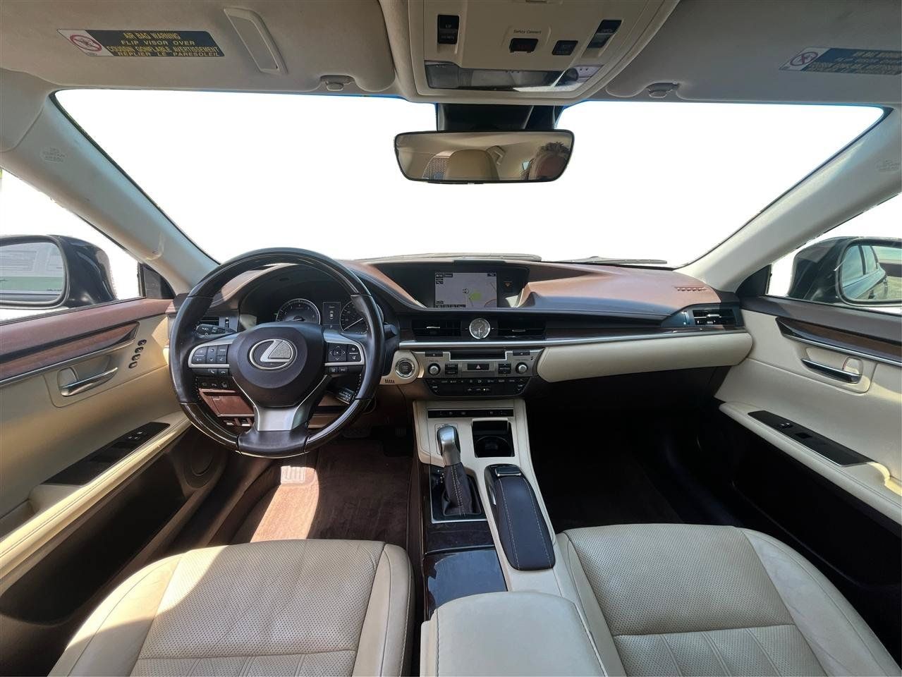 Used 2016 Lexus ES 350 w/ Luxury Package w/Wood Trim FWD image 23