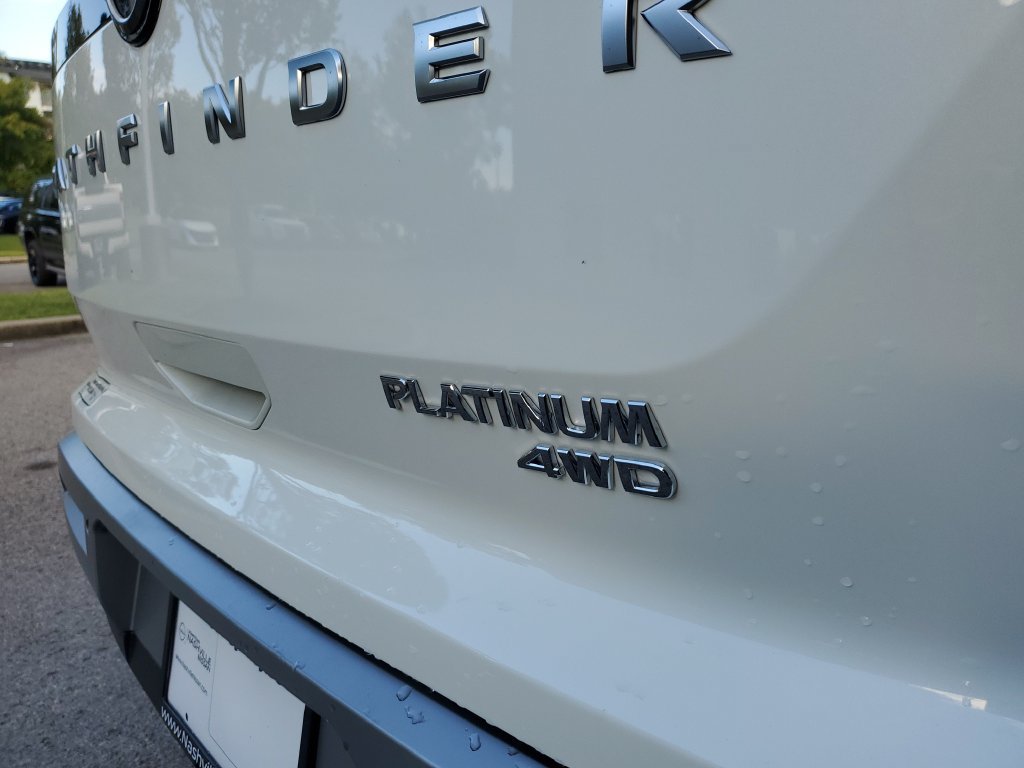 Certified 2024 Nissan Pathfinder Platinum w/ Cargo Package AWD/4WD image 6