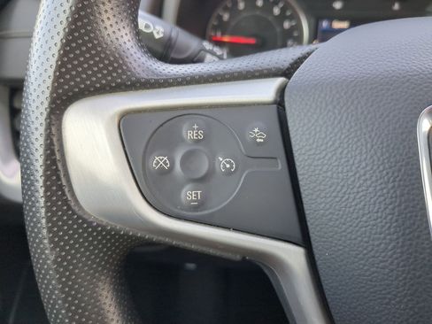 Used 2024 GMC Terrain SLE image 19