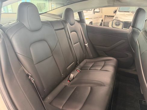 Used 2018 Tesla Model 3 Long Range RWD image 21