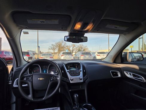 Used 2017 Chevrolet Equinox LS image 16