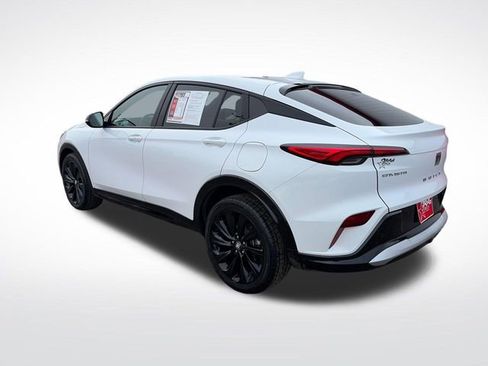 Used 2024 Buick Envista Sport Touring w/ Experience Buick Package image 5