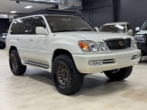 Used 2001 Lexus LX 470 4WD image 2