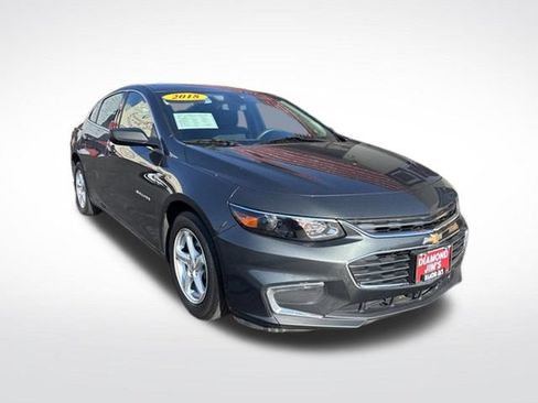 Used 2018 Chevrolet Malibu LS FWD image 1