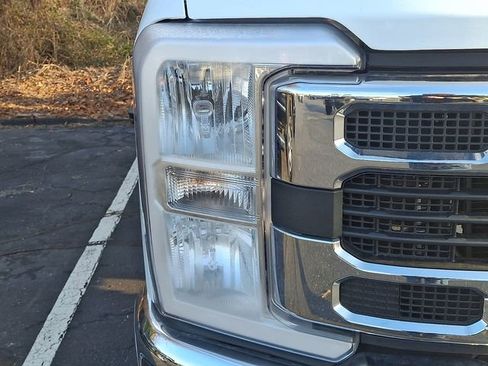 Used 2025 Ford F250 XLT image 7