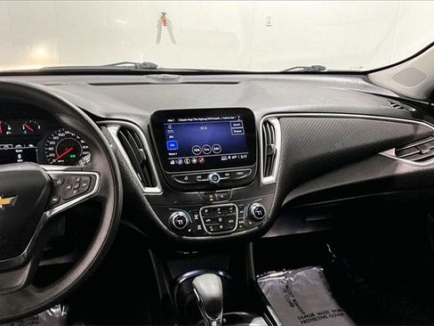 Used 2023 Chevrolet Malibu LT image 9