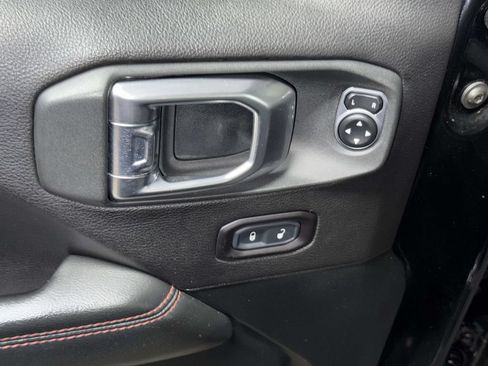 Used 2020 Jeep Wrangler Unlimited Rubicon w/ Dual Top Group AWD/4WD image 20