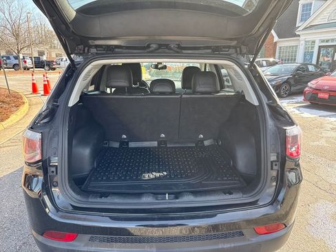 Used 2018 Jeep Compass Latitude image 12