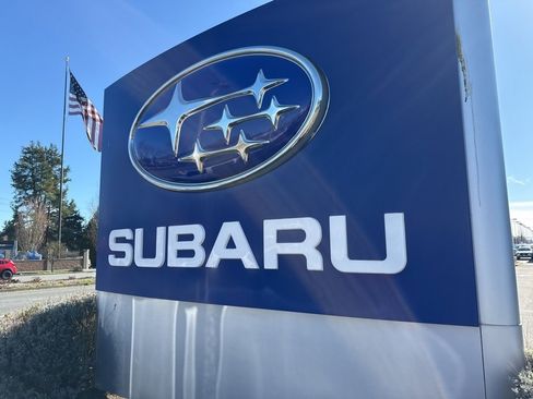 Used 2011 Subaru Outback 2.5i Premium image 10