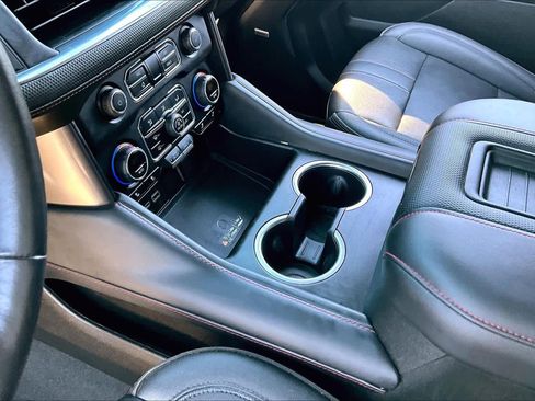 Certified 2023 Chevrolet Suburban RST image 17