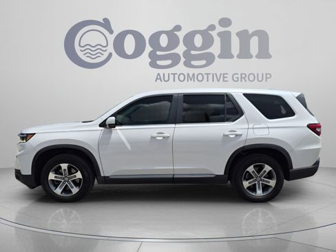 Used 2023 Honda Pilot EX-L image 3