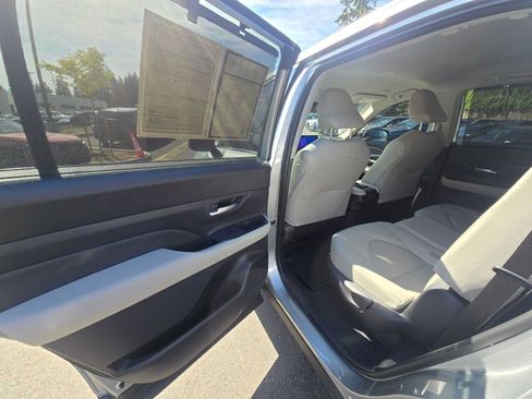 Used 2026 Toyota Grand Highlander AWD Hybrid image 15