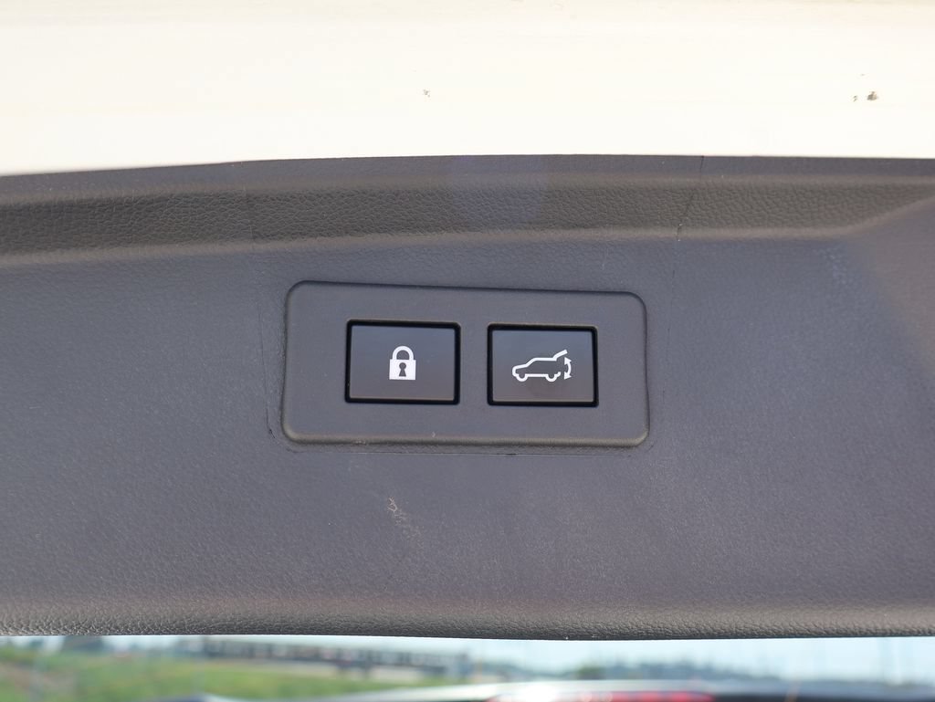 Used 2025 Subaru Outback Onyx Edition AWD/4WD image 15