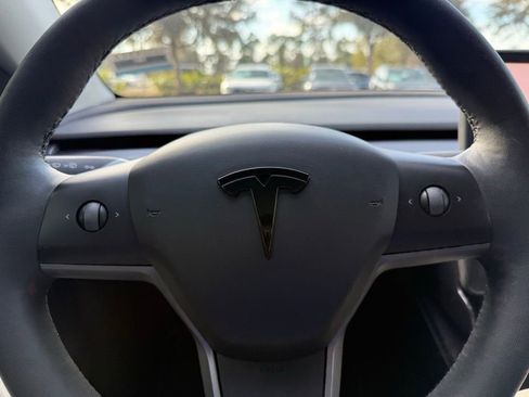 Used 2024 Tesla Model Y Long Range image 24