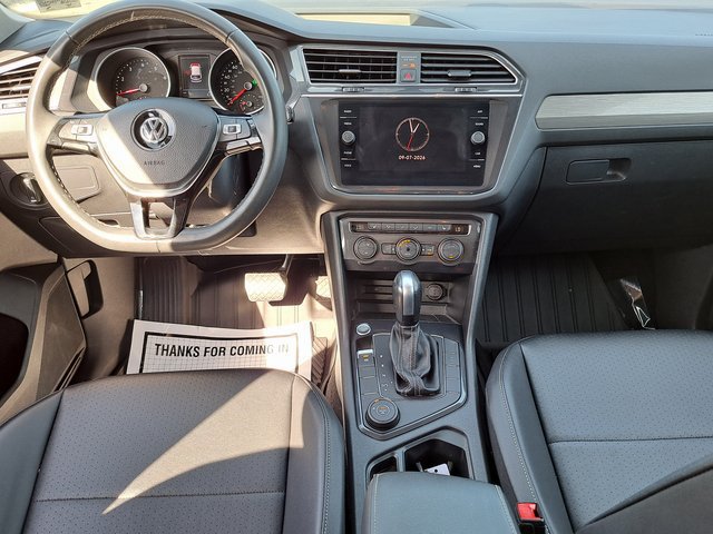 Used 2021 Volkswagen Tiguan SE AWD/4WD image 25