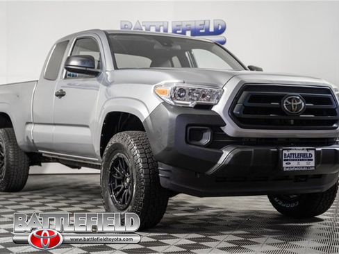 Used 2021 Toyota Tacoma SR image 1