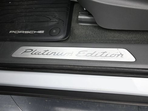 Certified 2022 Porsche Cayenne Platinum Edition AWD/4WD image 18