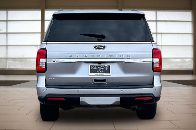Used 2024 Ford Expedition XLT AWD/4WD image 4