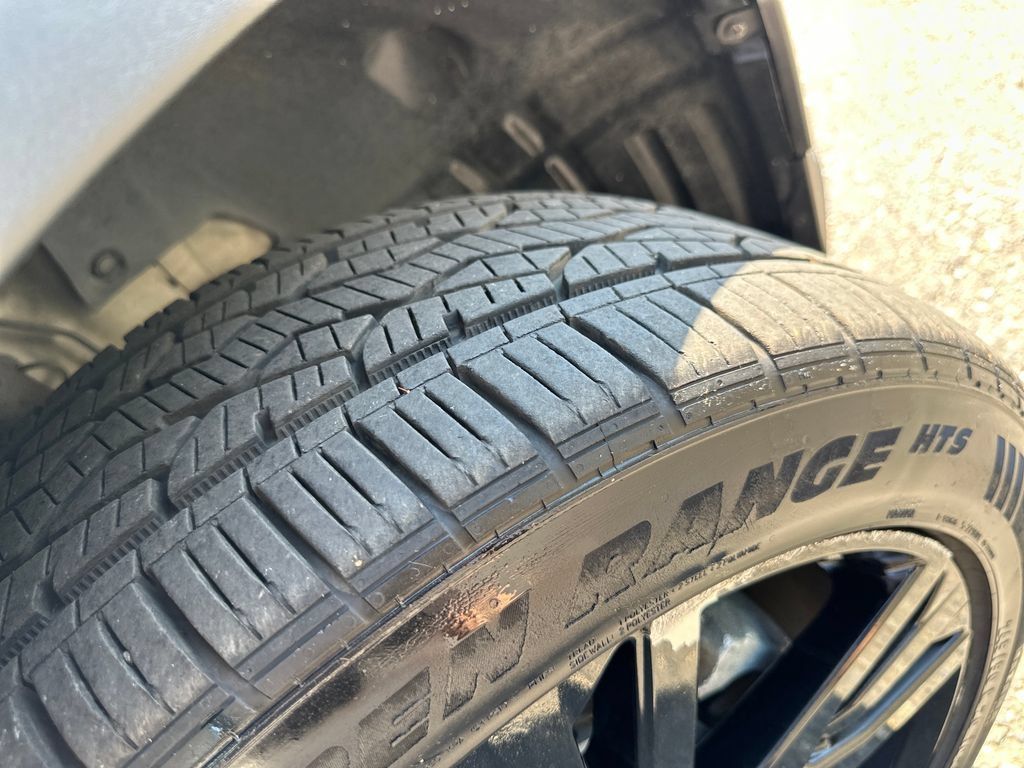 Used 2022 Honda Pilot Touring image 18