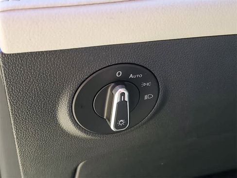 Used 2025 Volkswagen Taos S image 20