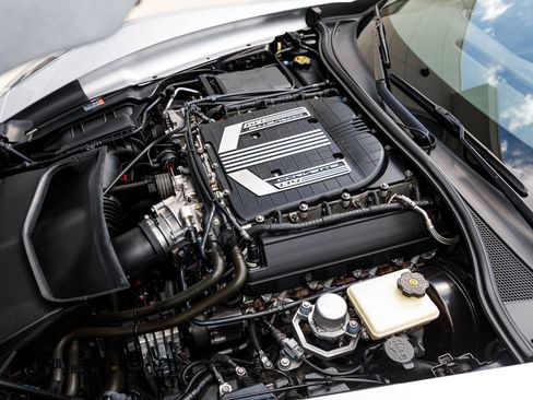 Used 2015 Chevrolet Corvette Z06 w/ 2LZ Preferred Equipment Group image 33