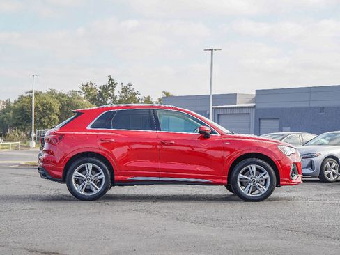 Certified 2023 Audi Q3 2.0T Premium Plus w/ Premium Plus Package image 4