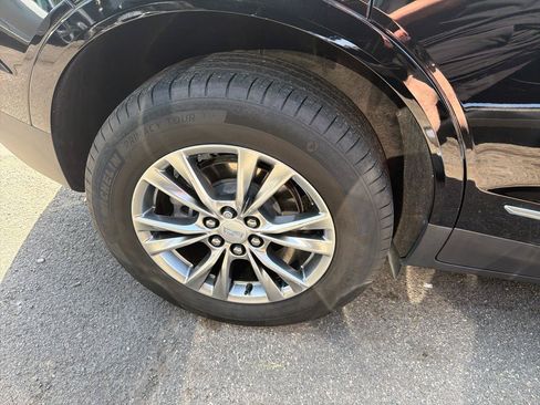 Used 2023 Cadillac XT5 Premium Luxury AWD/4WD image 5