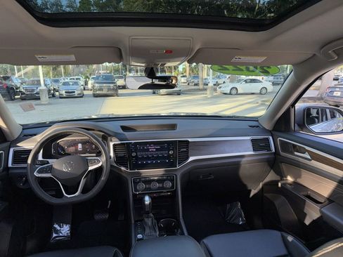 Used 2022 Volkswagen Atlas SE image 14