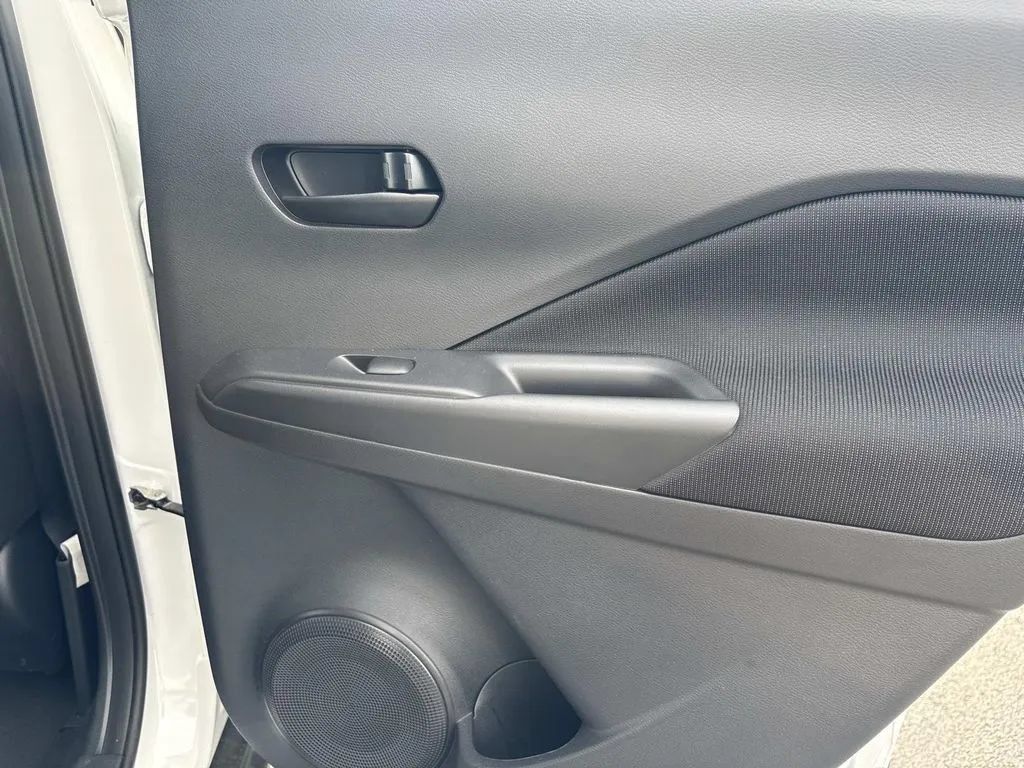 Used 2025 Nissan Kicks Play S FWD image 21