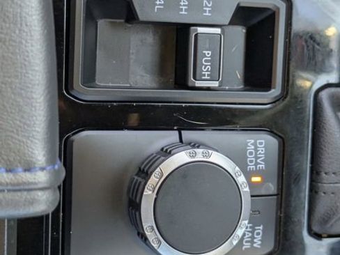 Used 2024 Toyota Tundra Platinum image 16