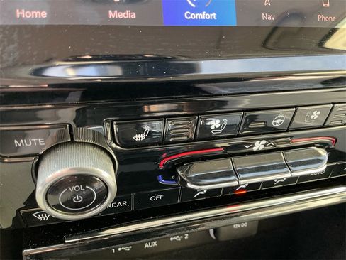 Used 2022 Jeep Grand Cherokee L Overland image 26