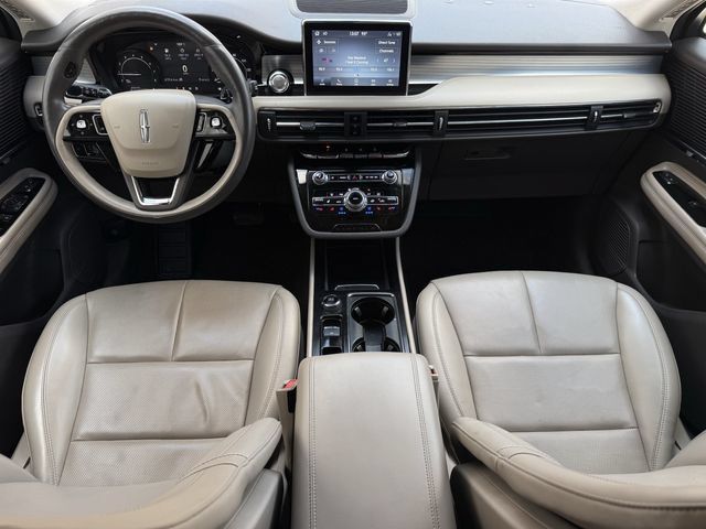 Used 2022 Lincoln Corsair AWD w/ Premium Package image 9
