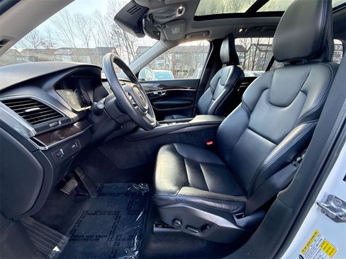 Used 2019 Volvo XC90 T5 Momentum w/ Multimedia Package image 13