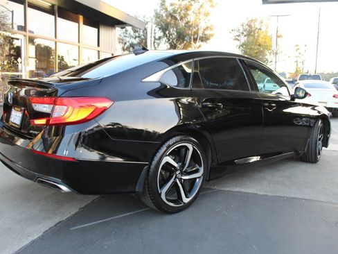 Used 2019 Honda Accord Sport image 5