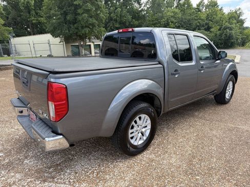 Used 2019 Nissan Frontier SV AWD/4WD image 5