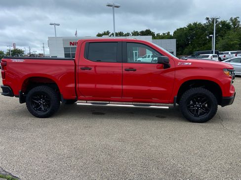 Used 2025 Chevrolet Silverado 1500 Custom Trail Boss AWD/4WD image 2