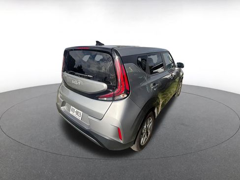 Used 2025 Kia Soul LX w/ LX Technology Package image 8