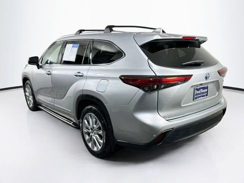 Used 2023 Toyota Highlander Limited AWD/4WD image 6