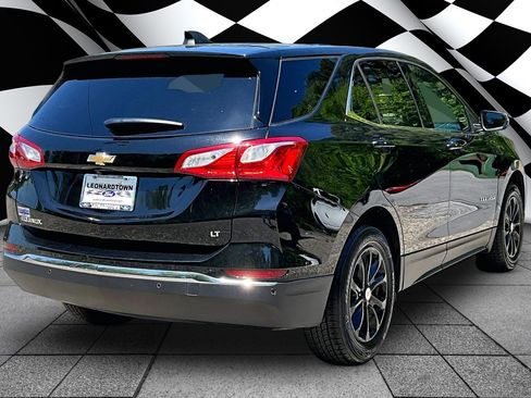 Used 2019 Chevrolet Equinox LT FWD image 2