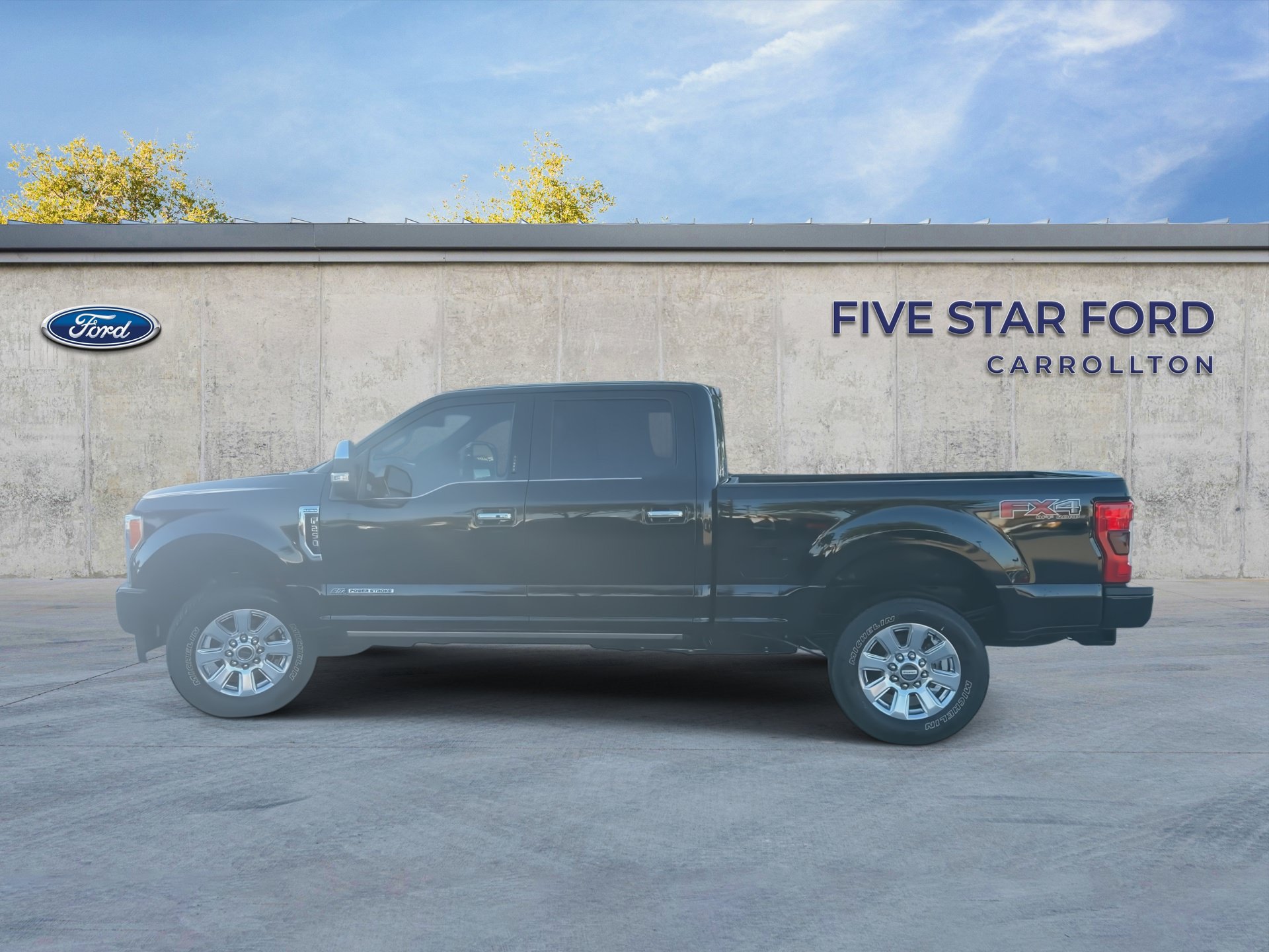 Certified 2017 Ford F250 Platinum w/ FX4 Off-Road Package AWD/4WD image 5
