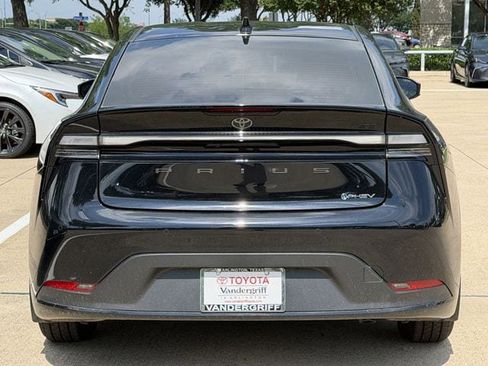 New 2026 Toyota Prius Plug-In Hybrid FWD image 5