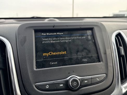 Used 2019 Chevrolet Equinox LT image 18