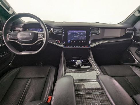 Used 2022 Jeep Wagoneer Series III w/ Flexible Seating Group RWD image 18