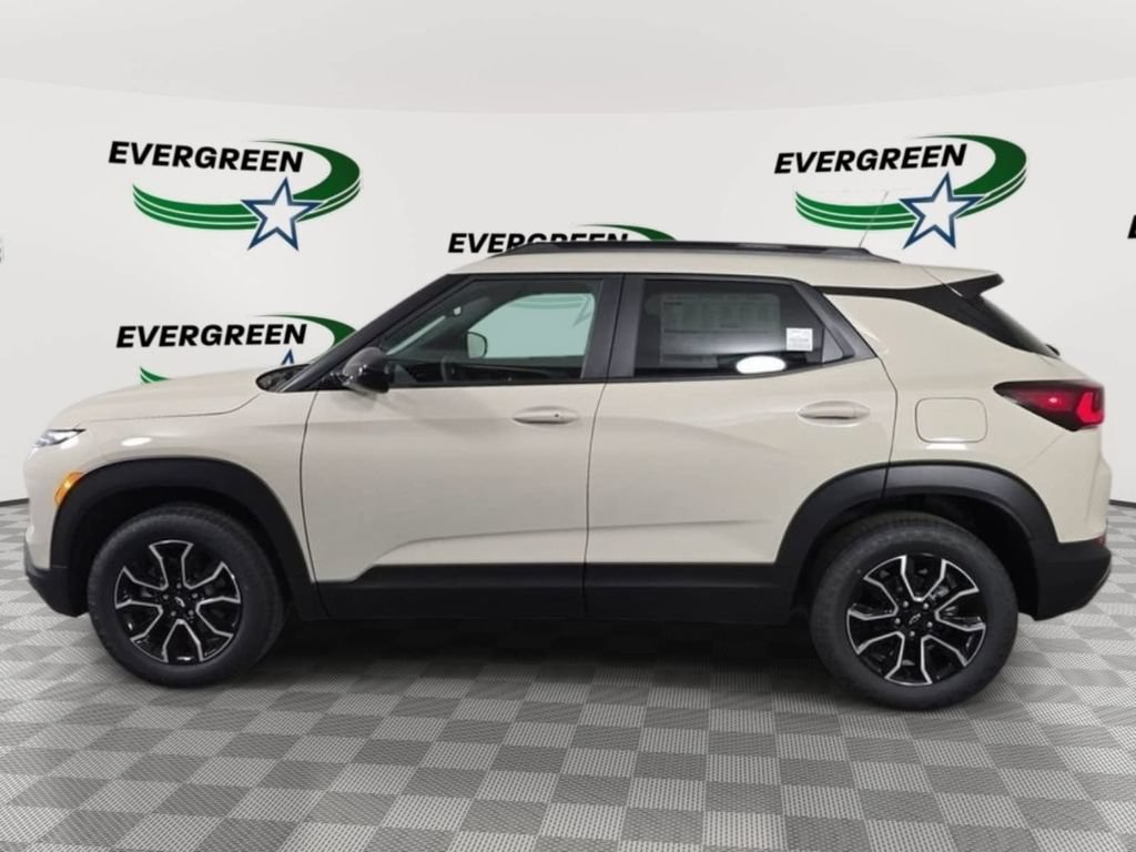 Used 2026 Chevrolet TrailBlazer ACTIV w/ Convenience Package AWD/4WD image 2